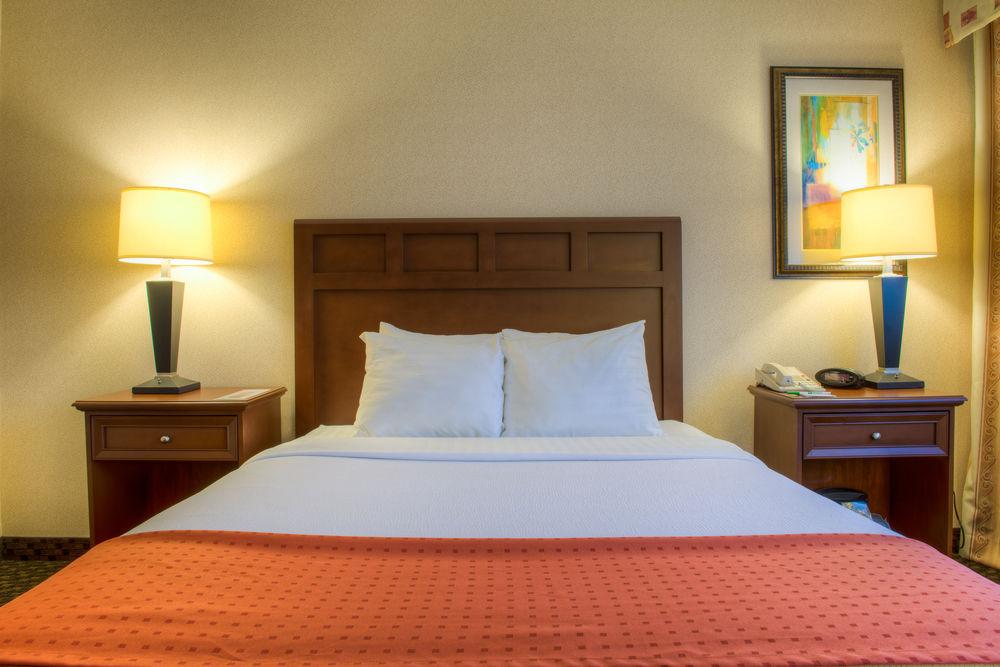Four Points By Sheraton Windsor Downtown Εξωτερικό φωτογραφία