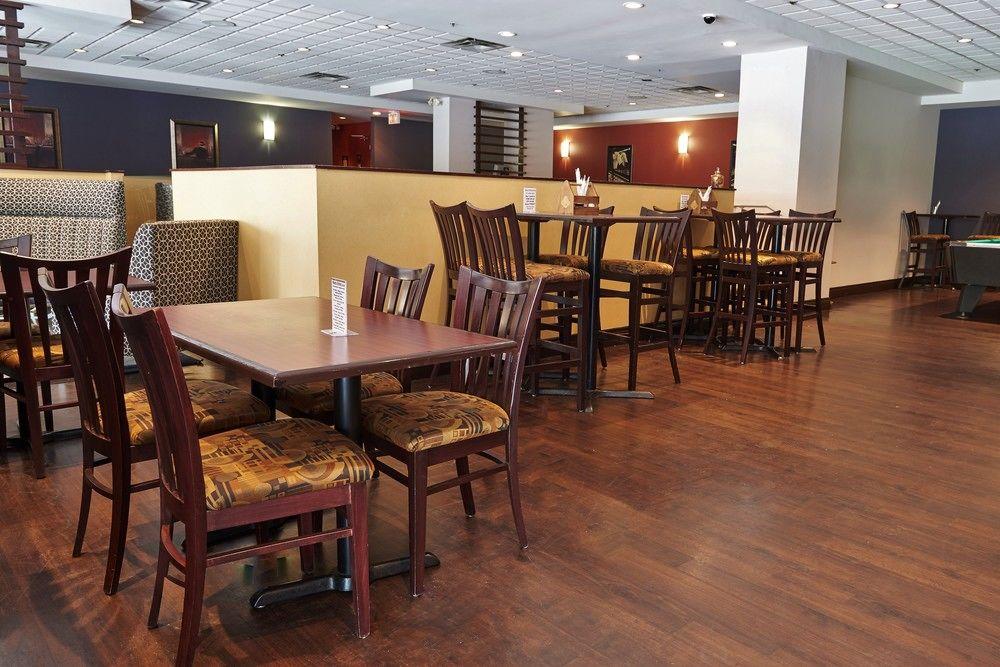 Four Points By Sheraton Windsor Downtown Εξωτερικό φωτογραφία