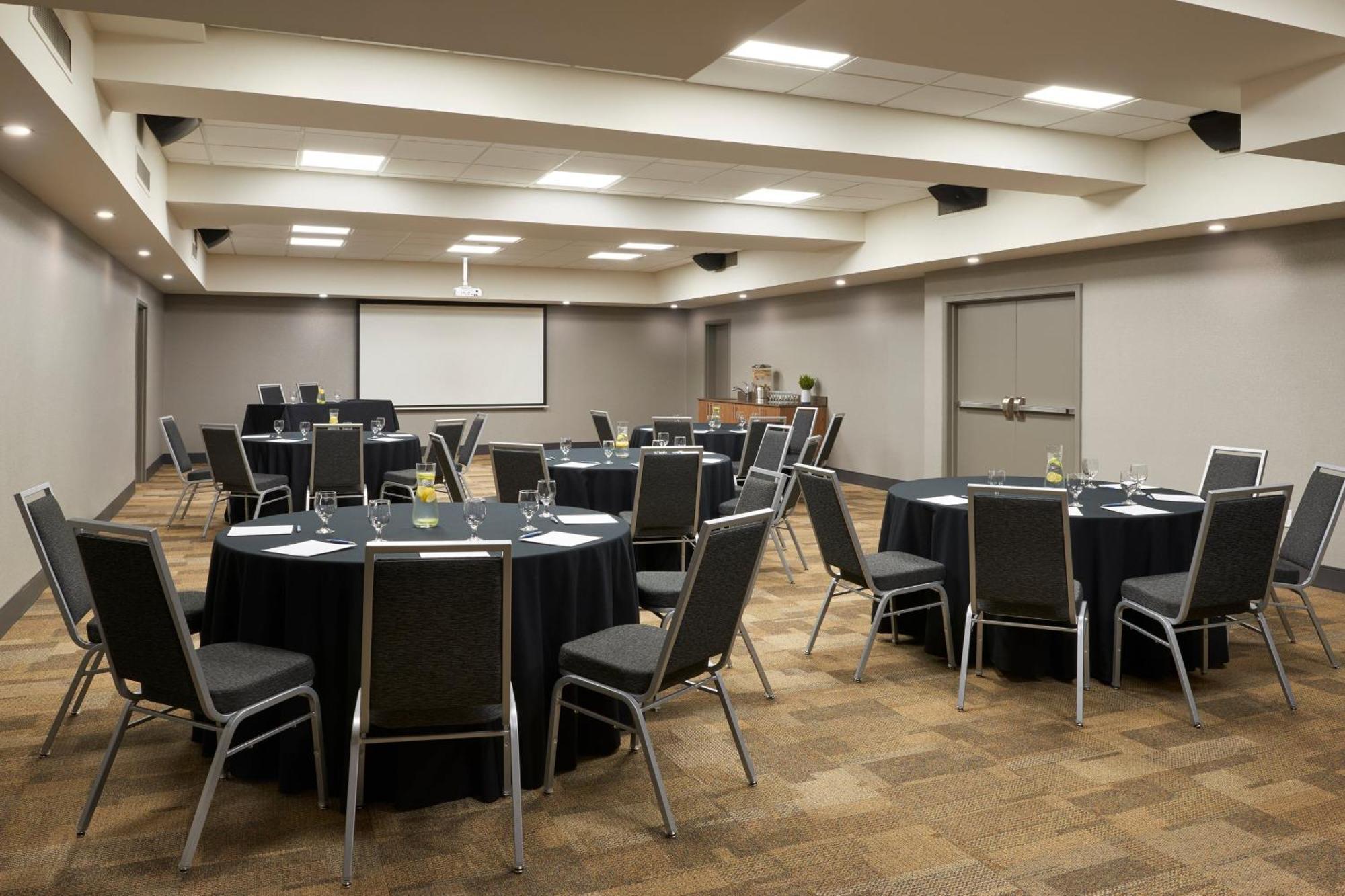 Four Points By Sheraton Windsor Downtown Εξωτερικό φωτογραφία
