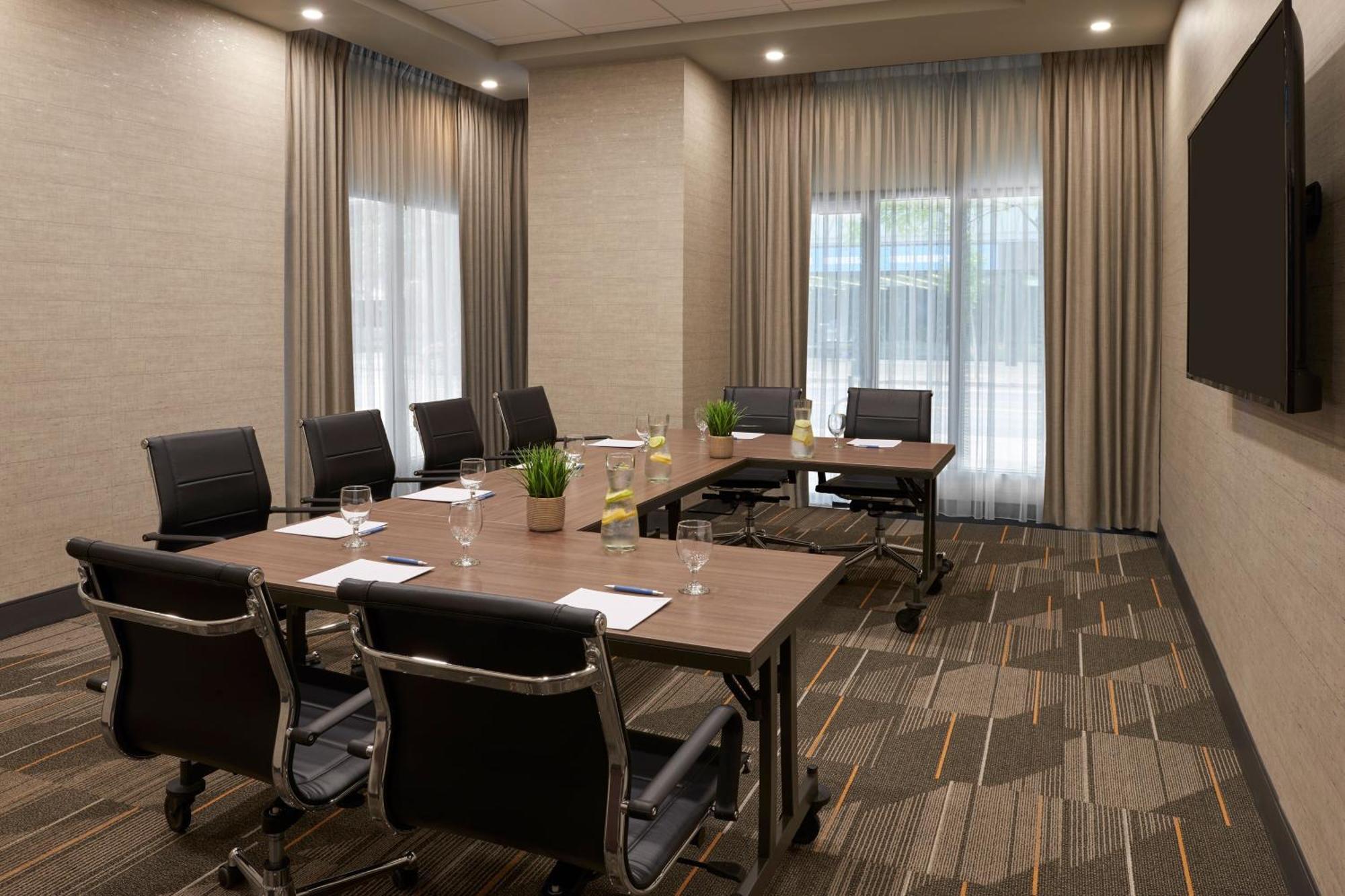 Four Points By Sheraton Windsor Downtown Εξωτερικό φωτογραφία
