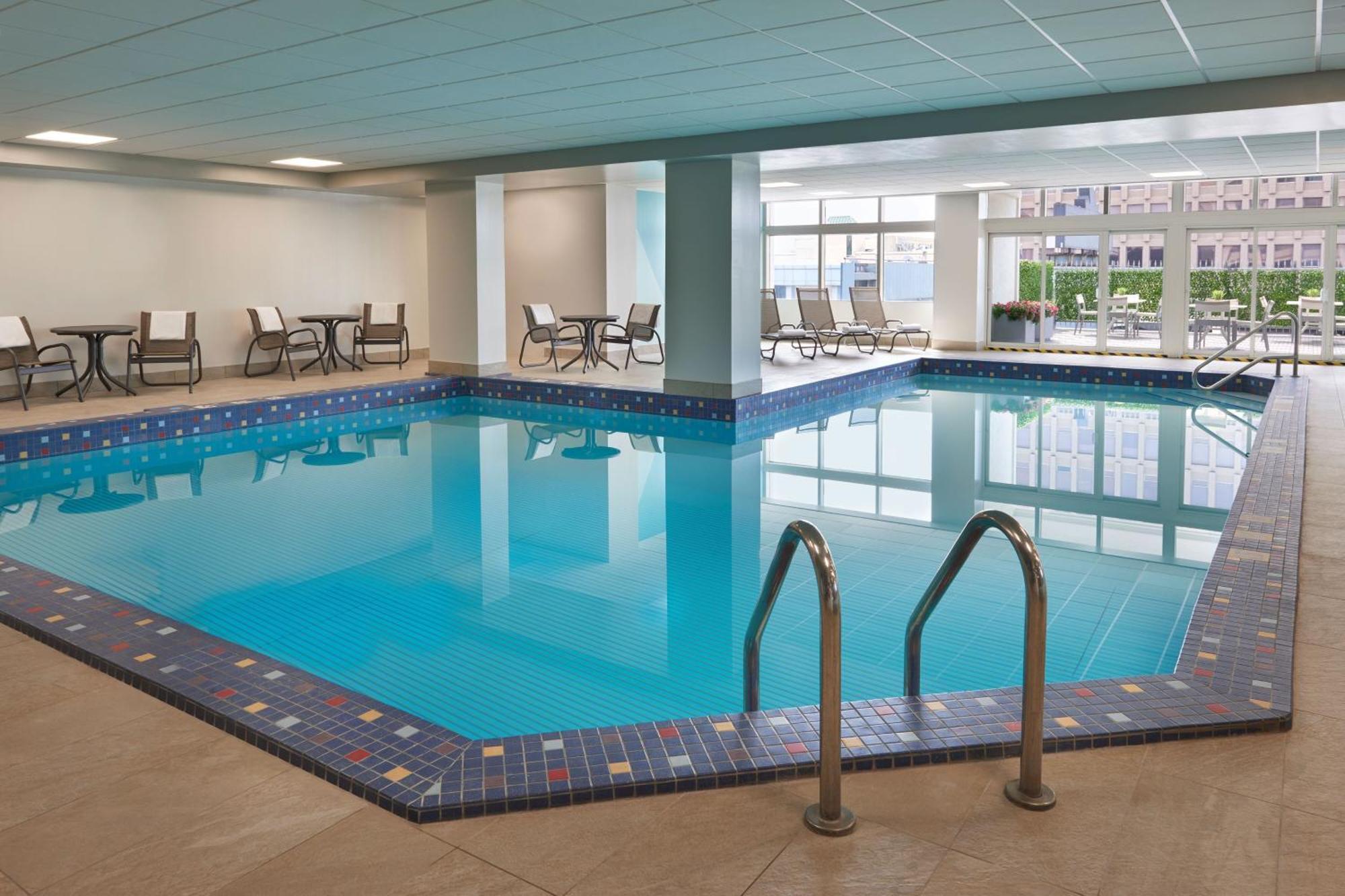 Four Points By Sheraton Windsor Downtown Εξωτερικό φωτογραφία