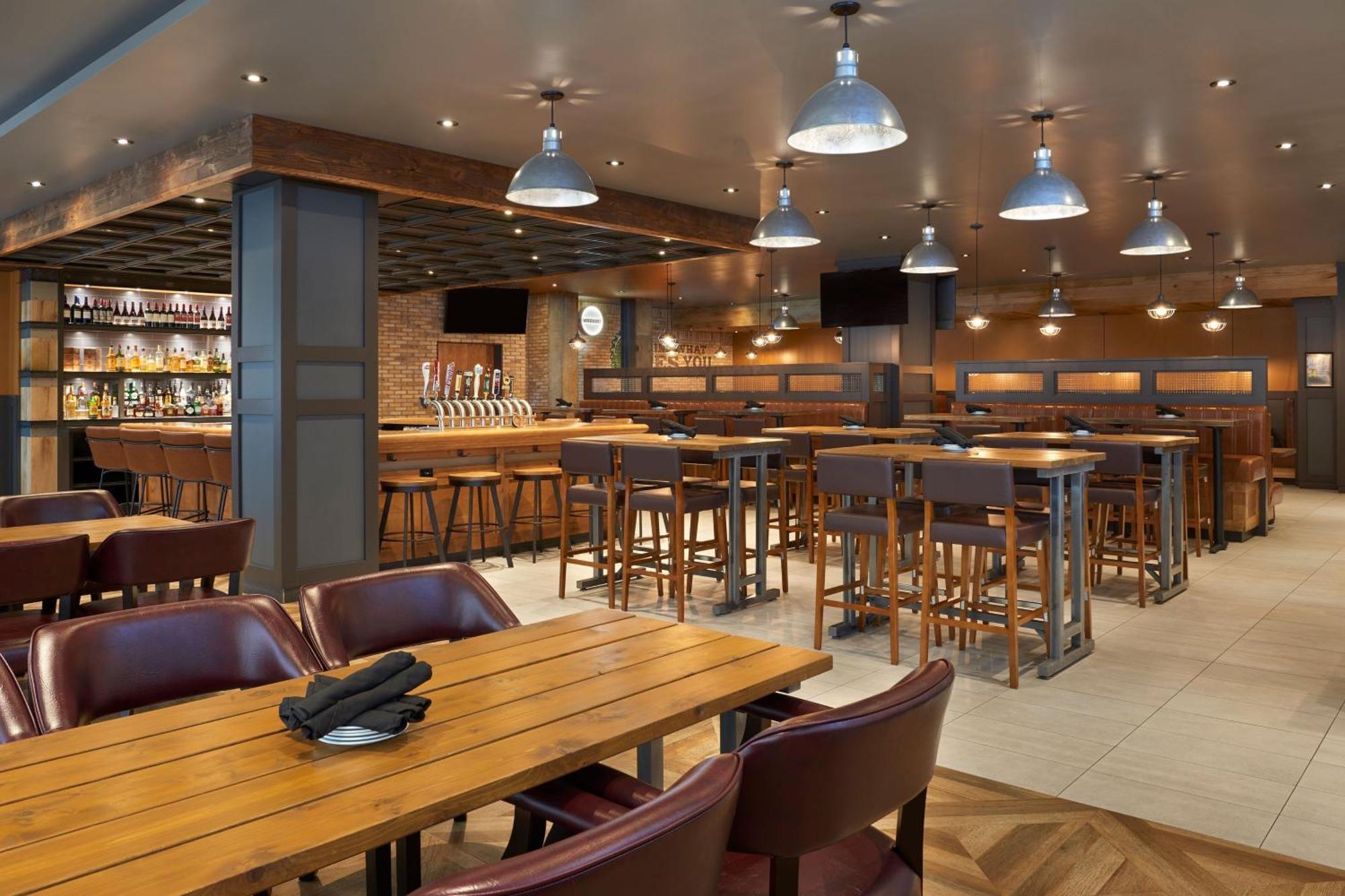 Four Points By Sheraton Windsor Downtown Εξωτερικό φωτογραφία