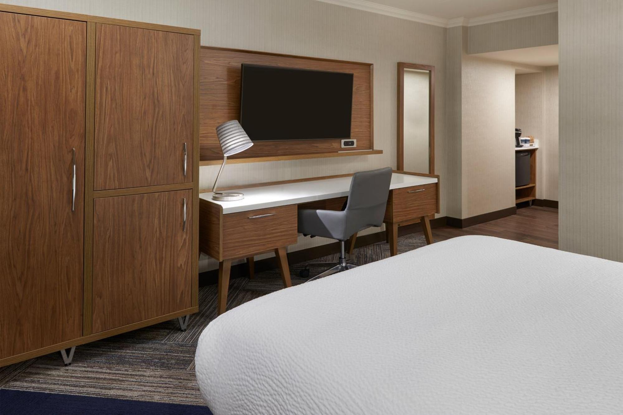 Four Points By Sheraton Windsor Downtown Εξωτερικό φωτογραφία